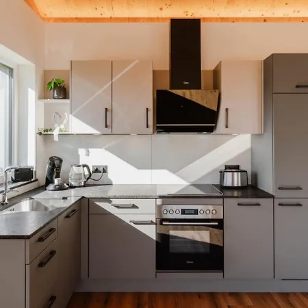 Tiny House Near Millstatt & Goldeck, Mountain View, & Nature Dom wakacyjny *