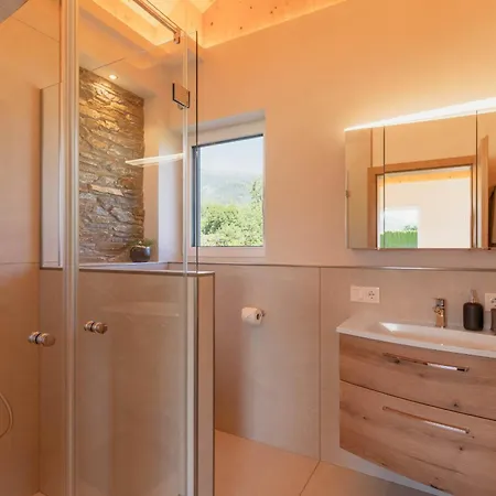Dom wakacyjny Tiny House Near Millstatt & Goldeck, Mountain View, & Nature Pirk