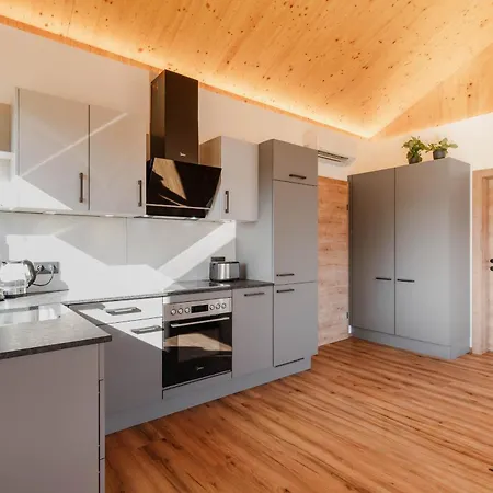 Tiny House Near Millstatt & Goldeck, Mountain View, & Nature Dom wakacyjny Pirk