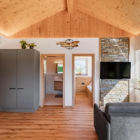 Tiny House Near Millstatt & Goldeck, Mountain View, & Nature Dom wakacyjny *